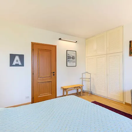 Welcoming With Pool & Lakeview! - Emilia Willa Ranco