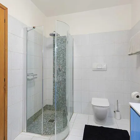 Welcoming With Pool & Lakeview! - Emilia Villa